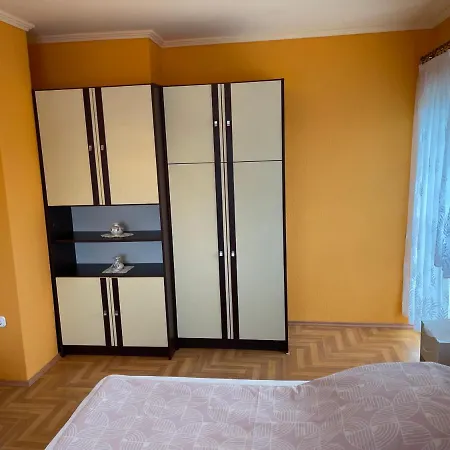Apartamento Gal Apartman *