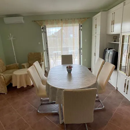 Gal Apartment Balatonfoldvar