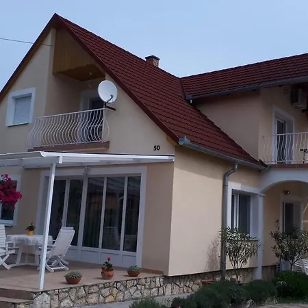 Gal Apartman