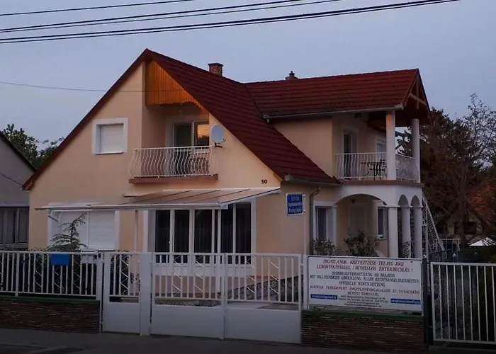 Apartment Gal *